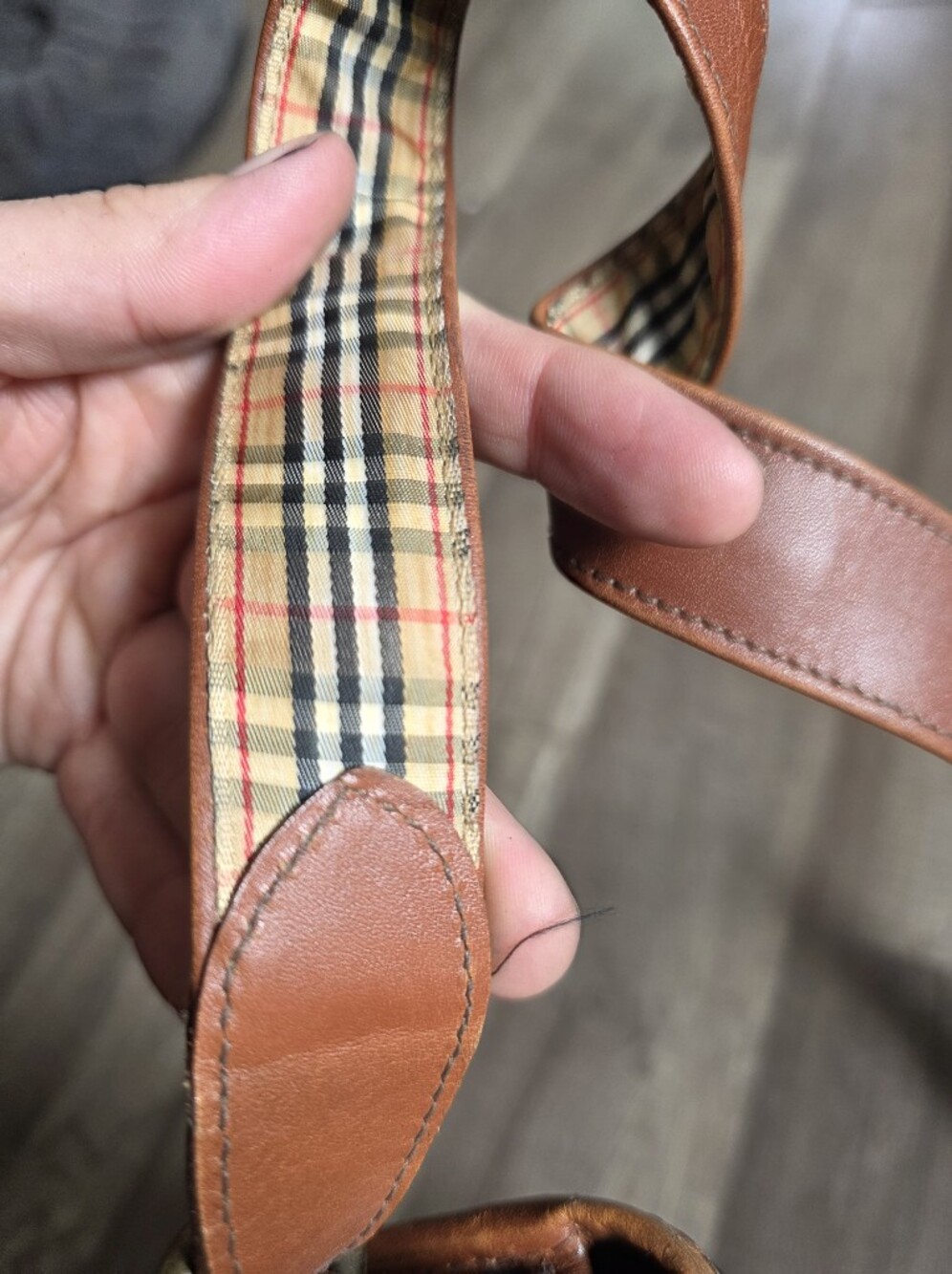 Vintage BURBERRY Brit 80s 90s Navy Crossbody Bag Preppy Tan Trim Plaid Strap - Picture 12 of 16
